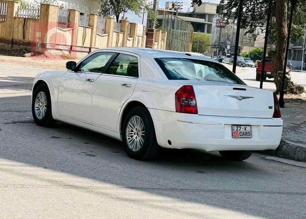 كرايسلر 300